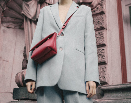 NAVIGATING THE WORLD OF WOMEN'S BLAZERS
